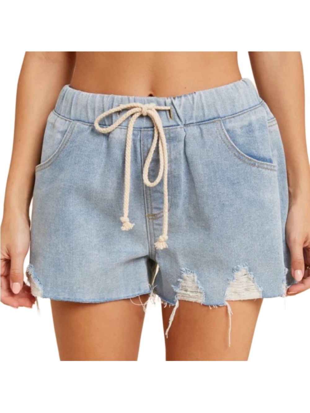 $8 if bundled WISH LIST Boutique Drawsrting Distressed Denim Shorts Small